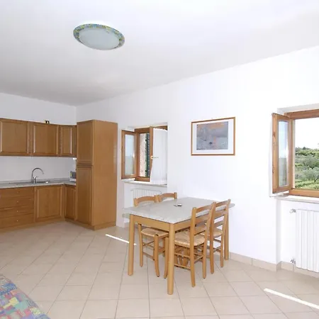 Sleeps 6 Pool Wifi * Bardolino