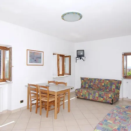 Sleeps 6 Pool Wifi Appartement